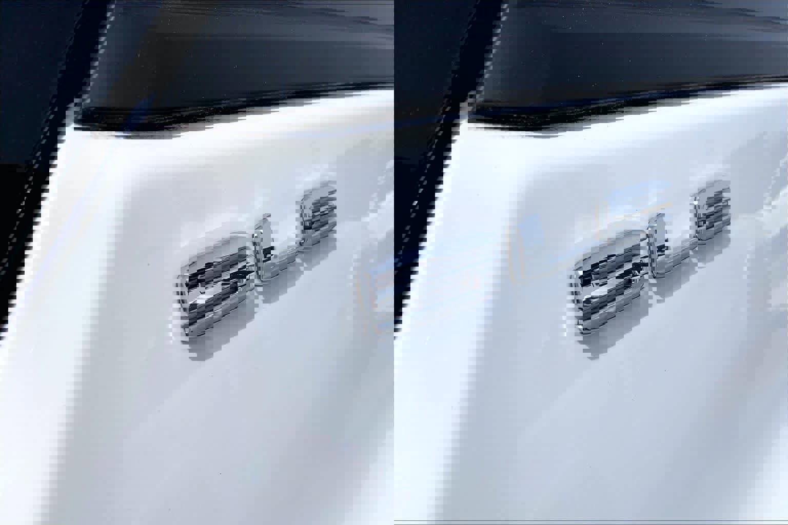 Used 2023 GMC Terrain SLE w/ Driver Convenience Package image 10