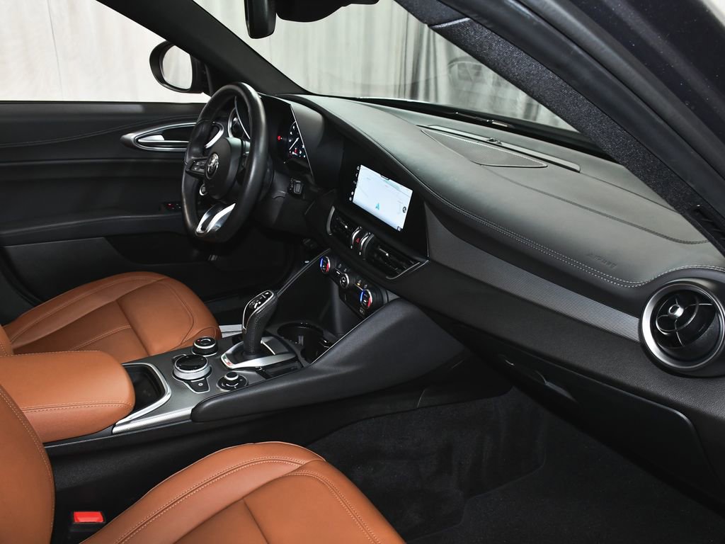Used 2024 Alfa Romeo Giulia Ti AWD/4WD image 56