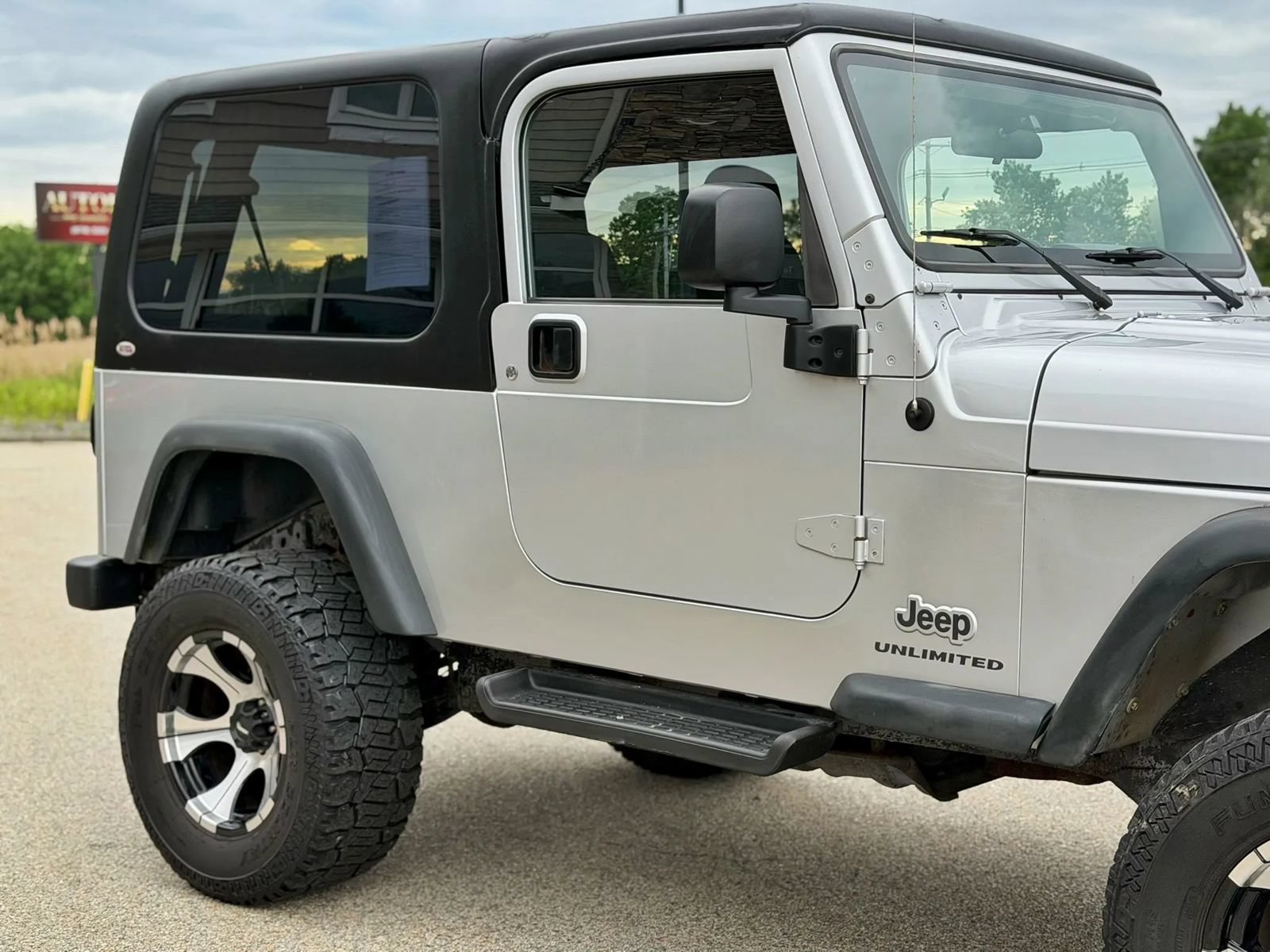Used 2004 Jeep Wrangler 4WD image 21