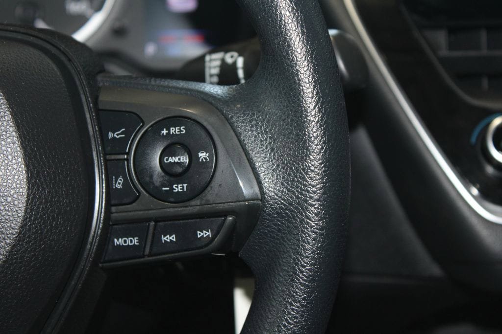 Used 2022 Toyota Corolla LE FWD image 21