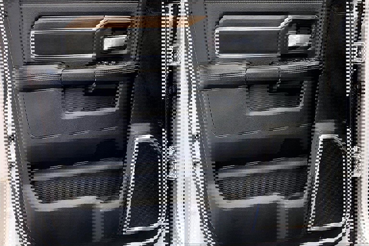 Used 2024 RAM 2500 Laramie image 25