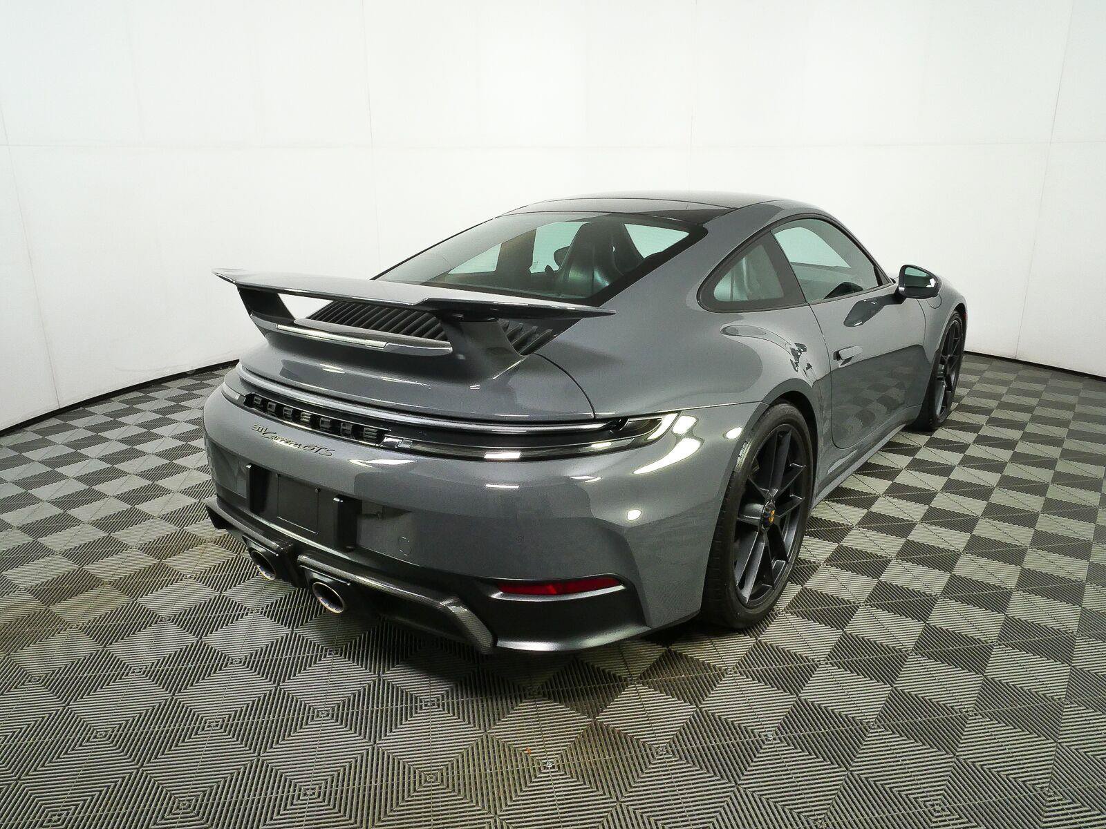 New 2026 Porsche 911 Carrera GTS RWD image 3