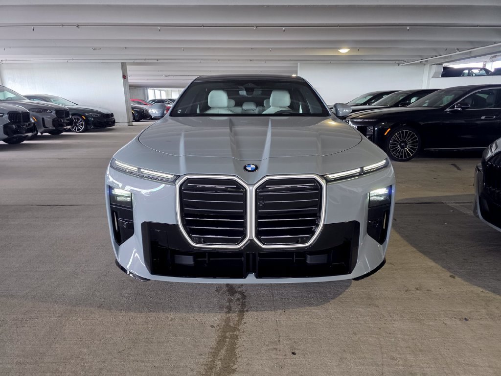 New 2027 BMW 740i w/ M Sport Package RWD image 2