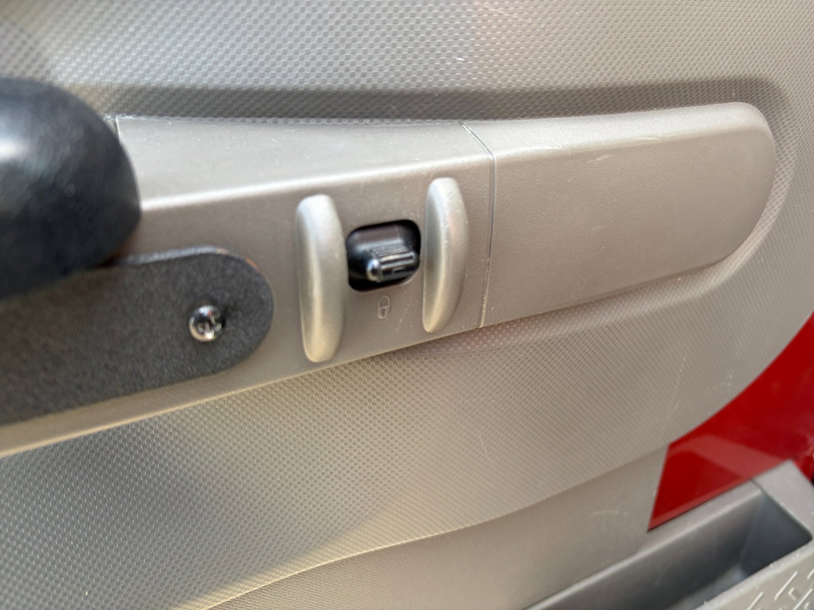 Used 2009 Jeep Wrangler Unlimited Rubicon w/ Dual Top Group image 16