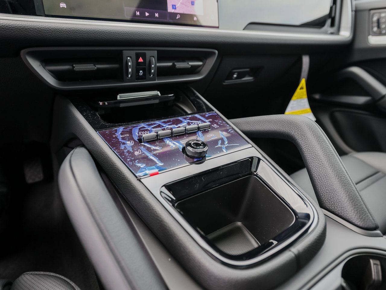 Certified 2026 Porsche Cayenne Coupe image 20