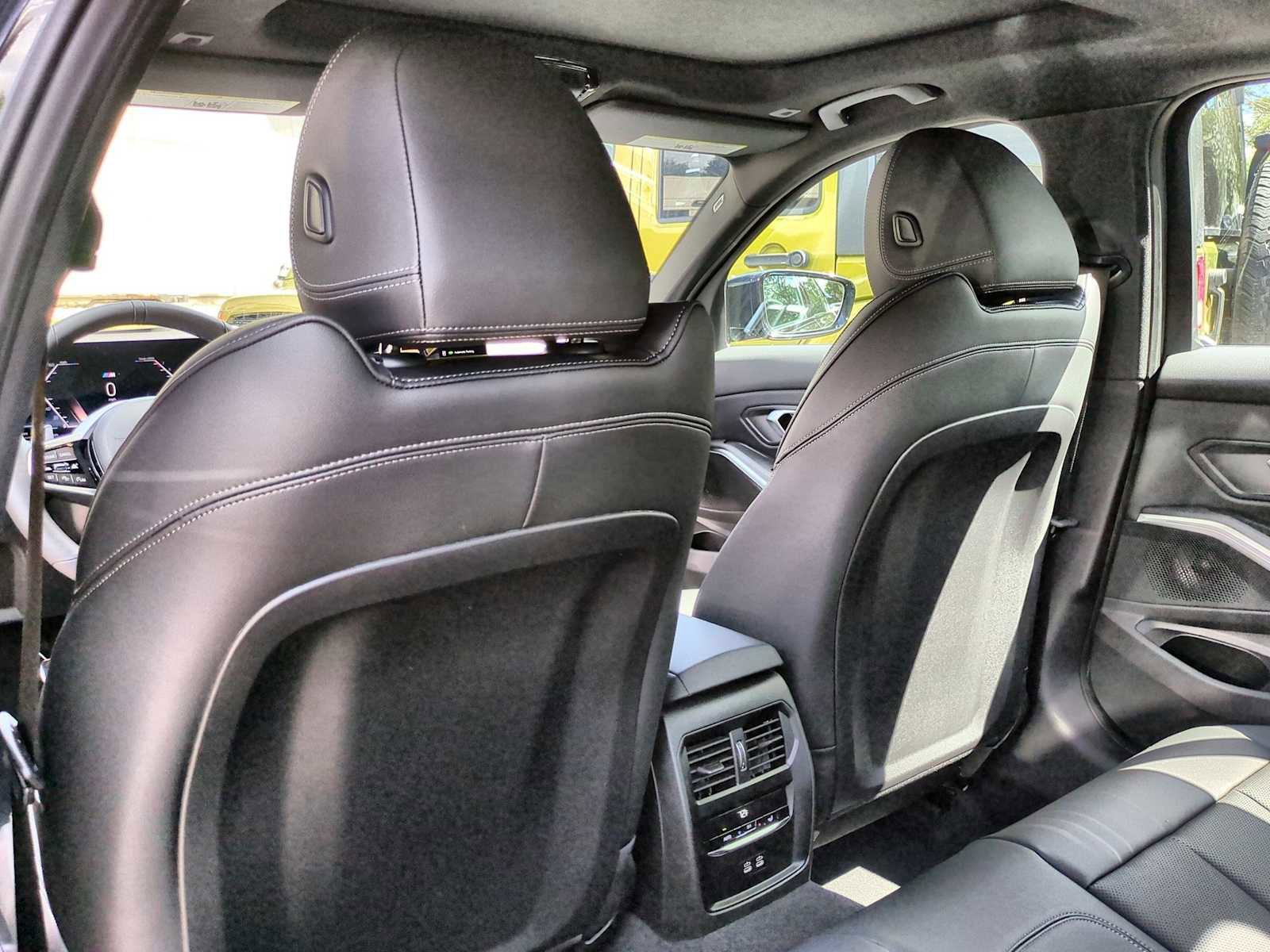 New 2025 BMW 330i xDrive 330i xDrive w/ M Sport Package image 19