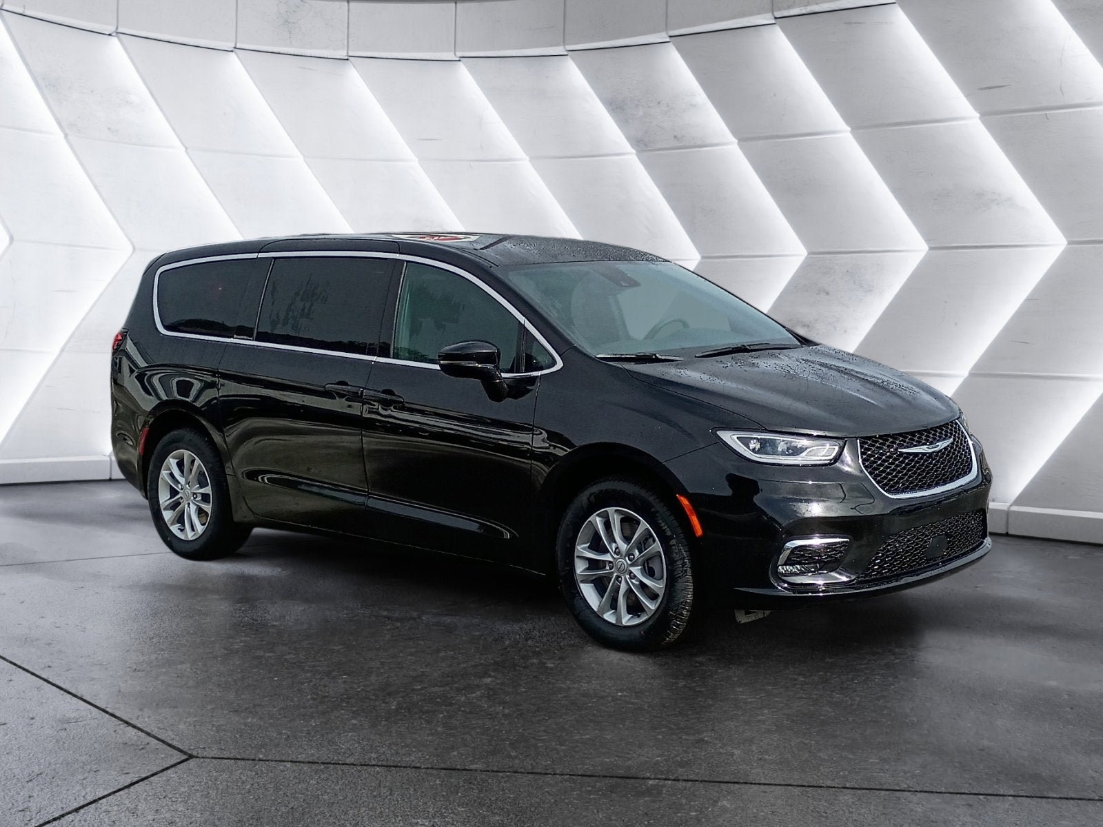 New 2026 Chrysler Pacifica Select image 8