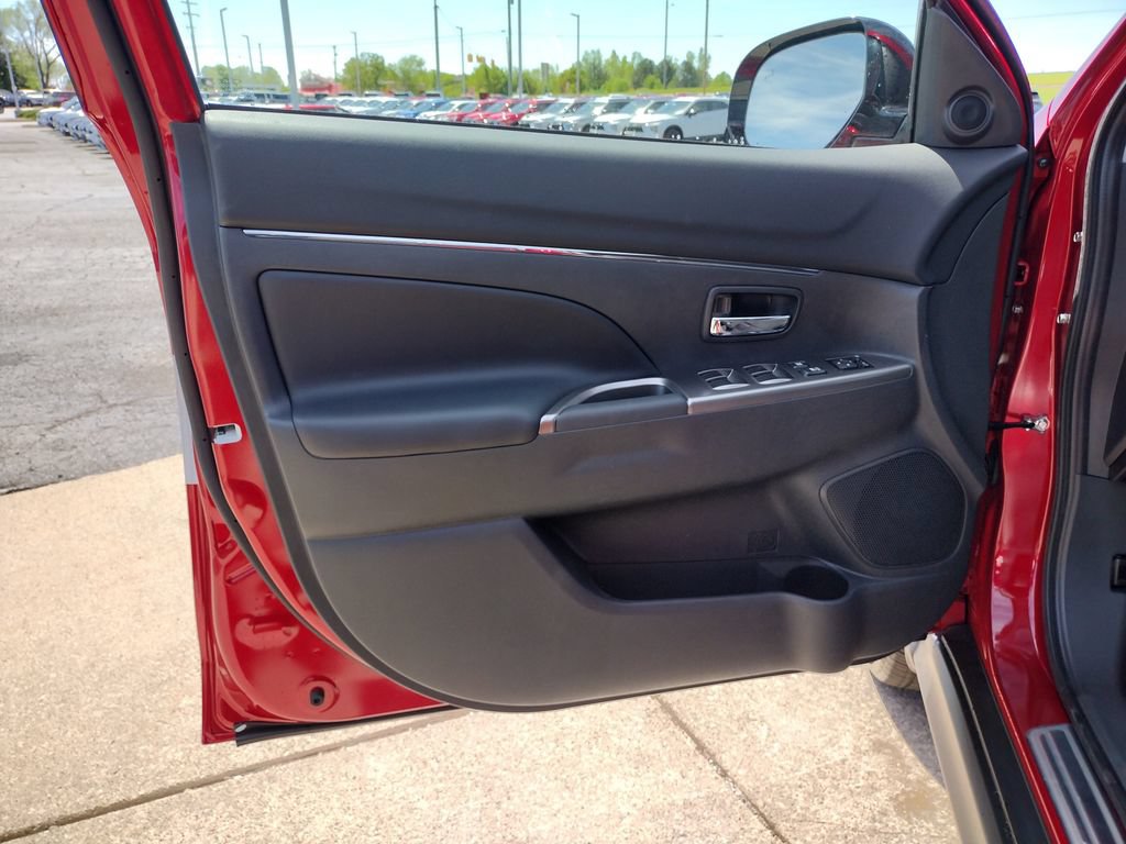 New 2026 Mitsubishi Outlander Sport SE AWD/4WD image 24