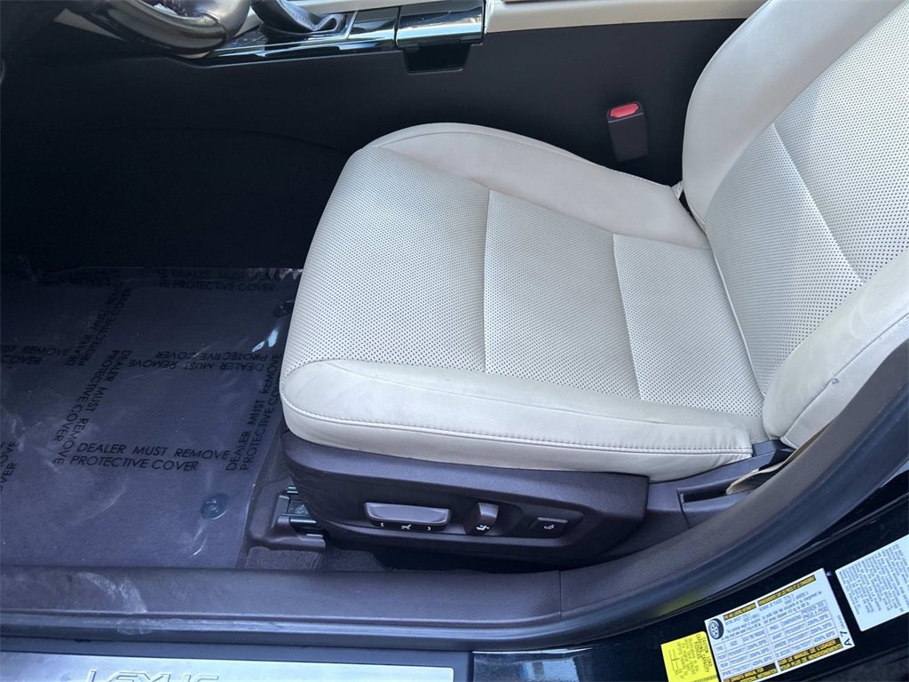 Used 2017 Lexus ES 350 w/ Navigation System Package image 22
