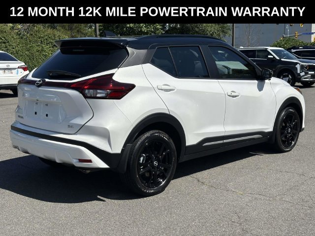 Used 2023 Nissan Kicks SR w/ SR Premium Package FWD image 2
