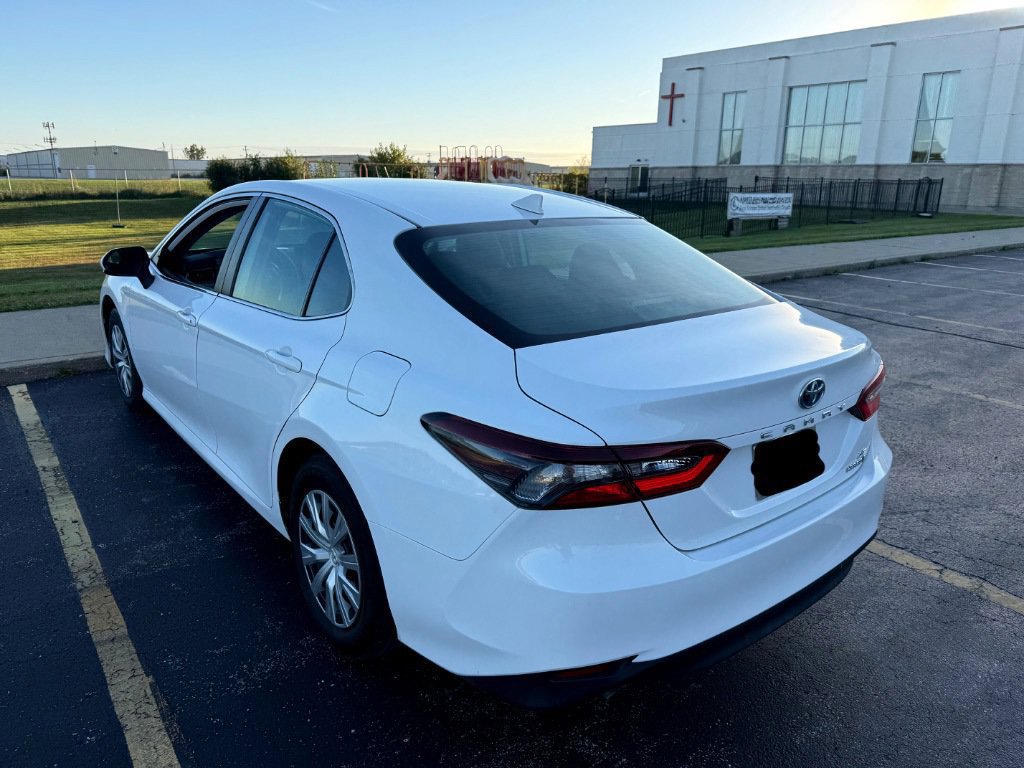 Used 2022 Toyota Camry LE FWD image 9