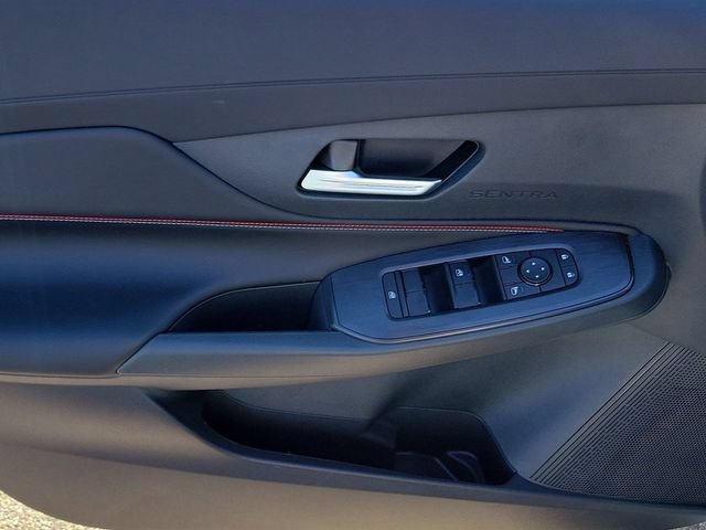 New 2026 Nissan Sentra SR w/ Floor Mat Package FWD image 5