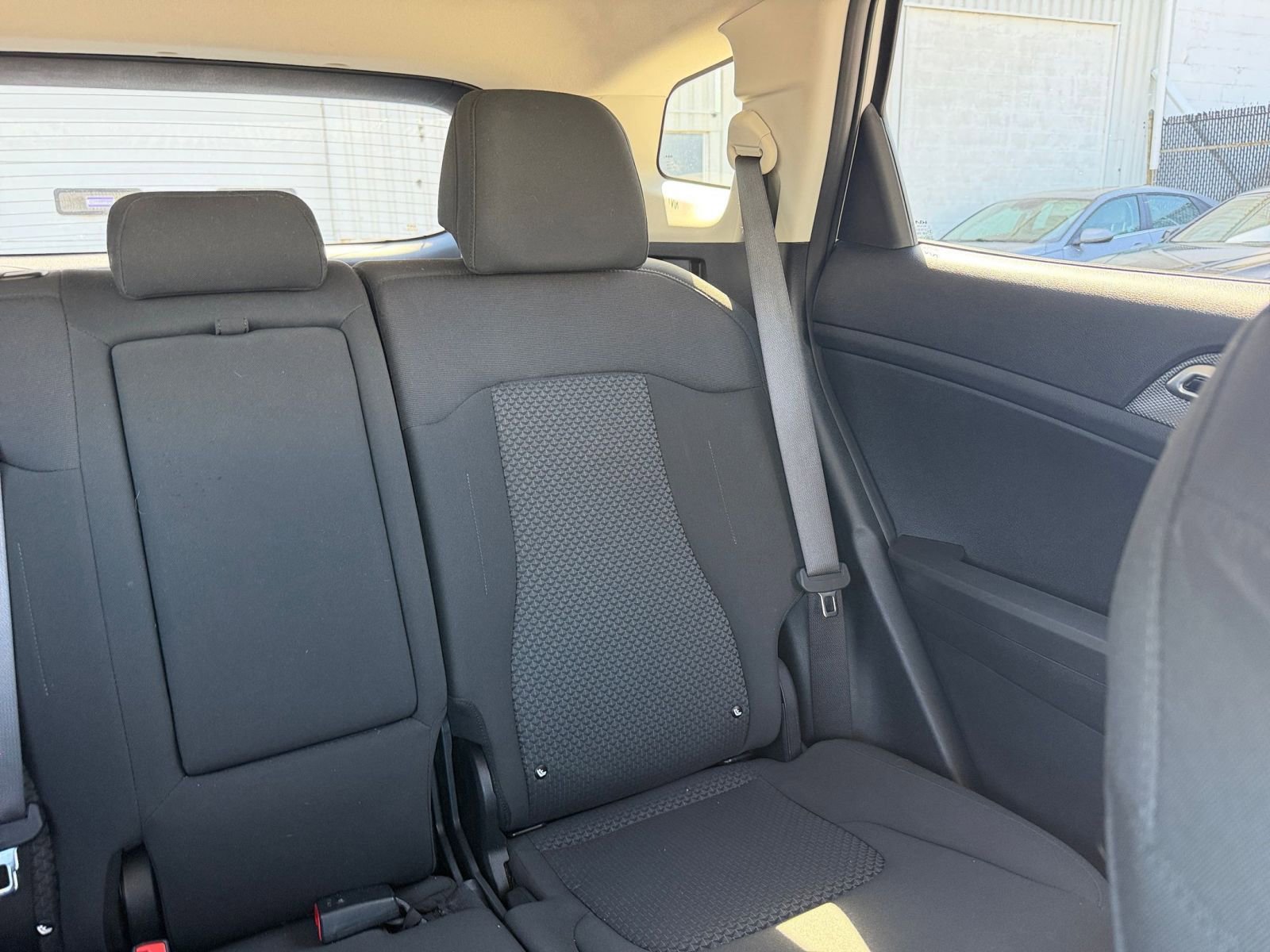 Used 2025 Kia Sportage LX image 32