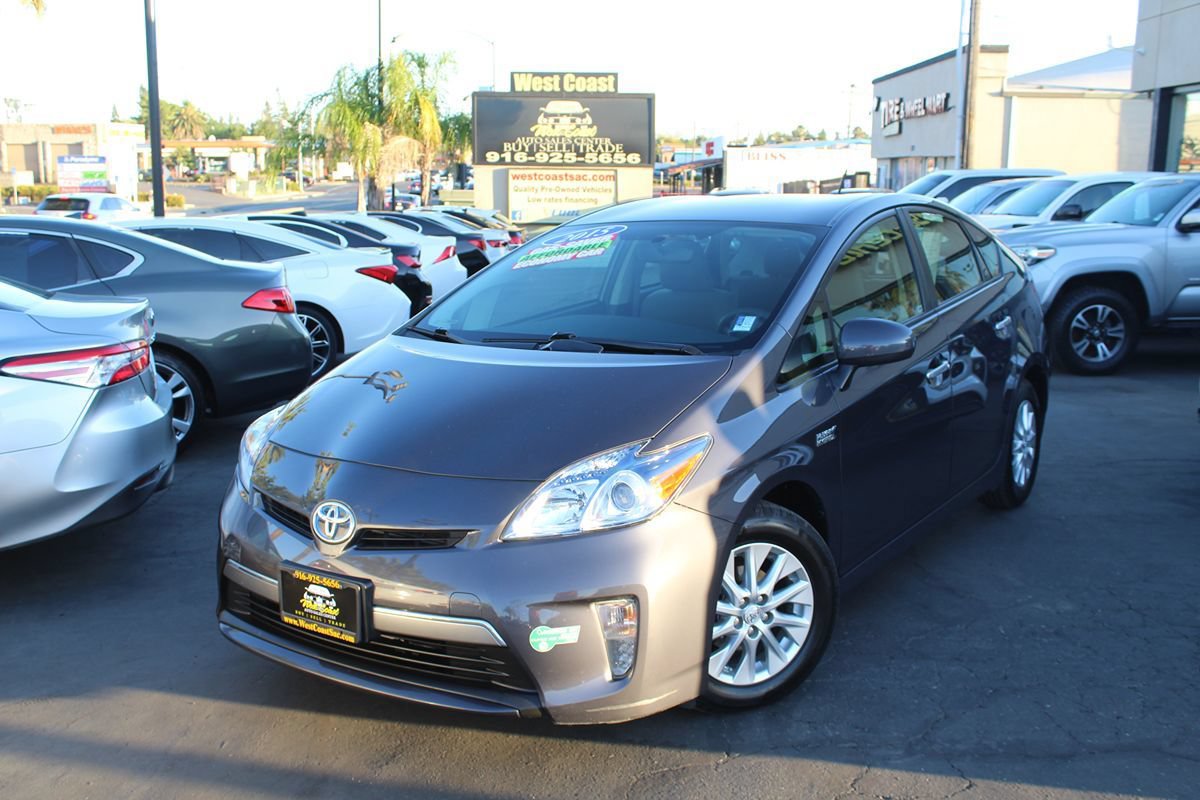 Used 2015 Toyota Prius Prime Plug-In Hybrid FWD image 40