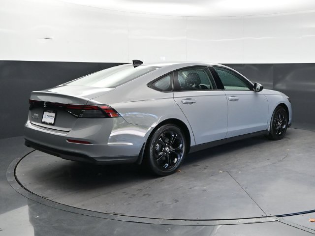 Used 2025 Honda Accord SE image 5