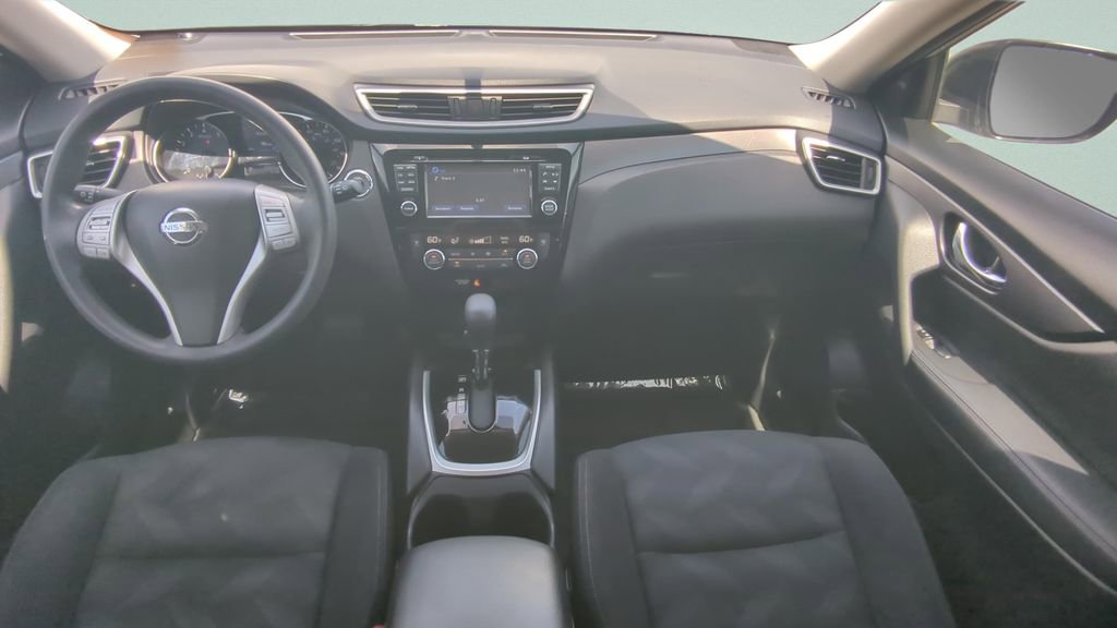 Used 2016 Nissan Rogue SV w/ SV Premium Package image 11