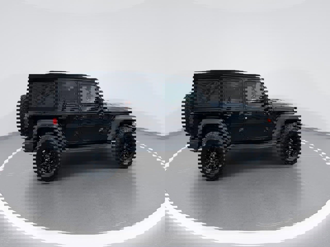 Used 2023 Jeep Wrangler Sport S image 3