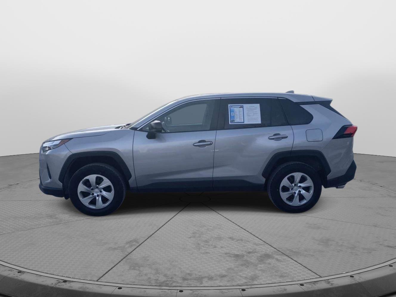 Used 2023 Toyota RAV4 LE image 6