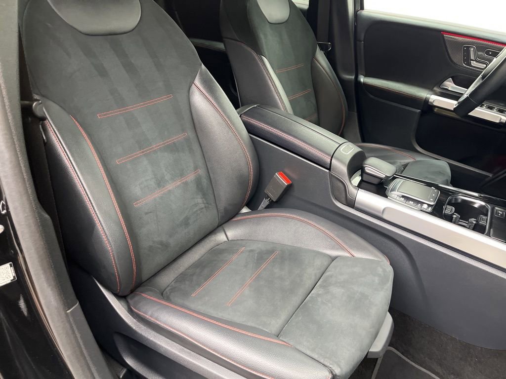 Used 2023 Mercedes-Benz GLB 250 image 23