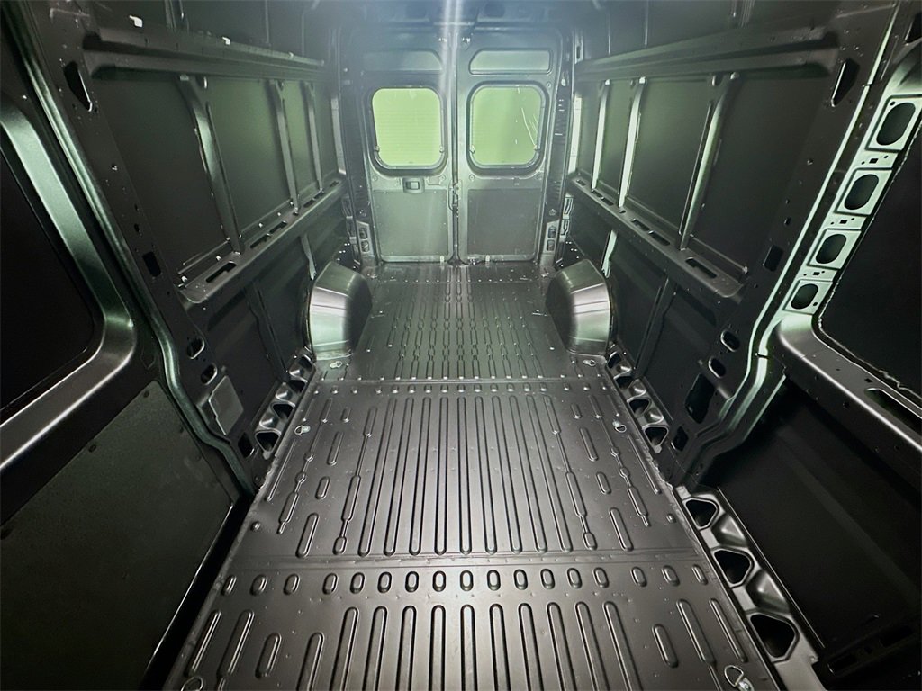 New 2026 RAM ProMaster 3500 w/ Quick Order Package 22G SLT image 10