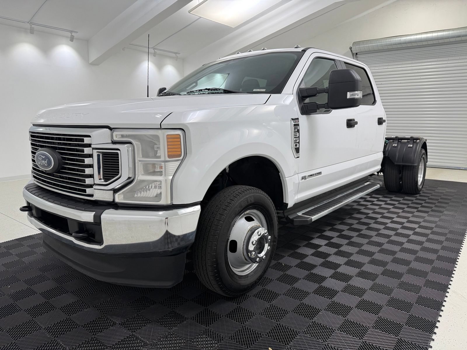 Used 2022 Ford F350 XL w/ STX Appearance Package AWD/4WD image 3