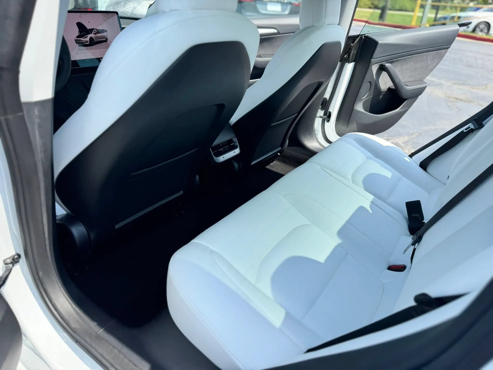 Used 2022 Tesla Model 3 Long Range AWD/4WD image 19