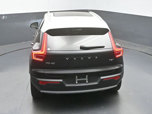 Used 2020 Volvo XC40 T5 Momentum w/ Premium Package image 47