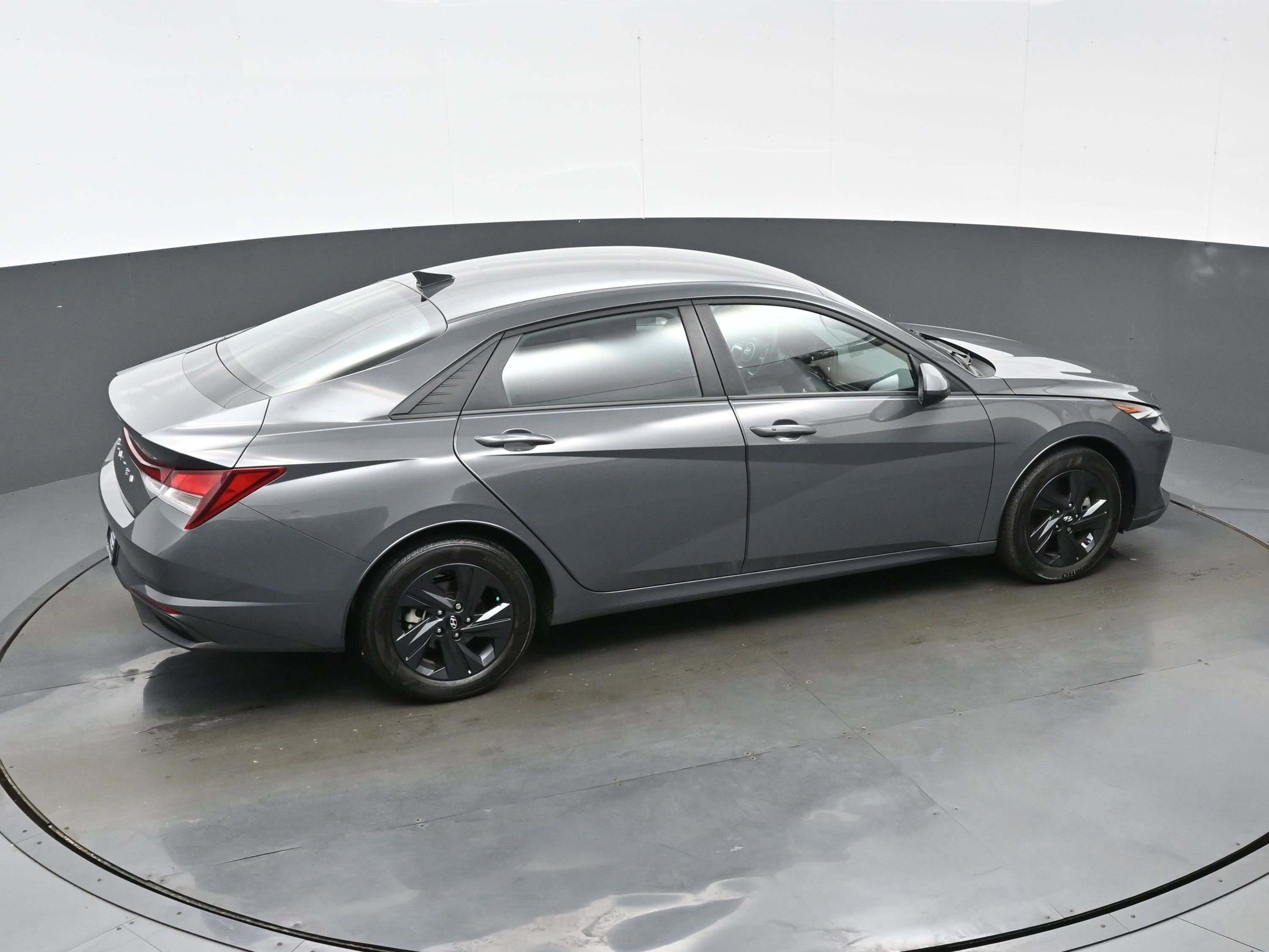 Used 2023 Hyundai Elantra SEL image 37