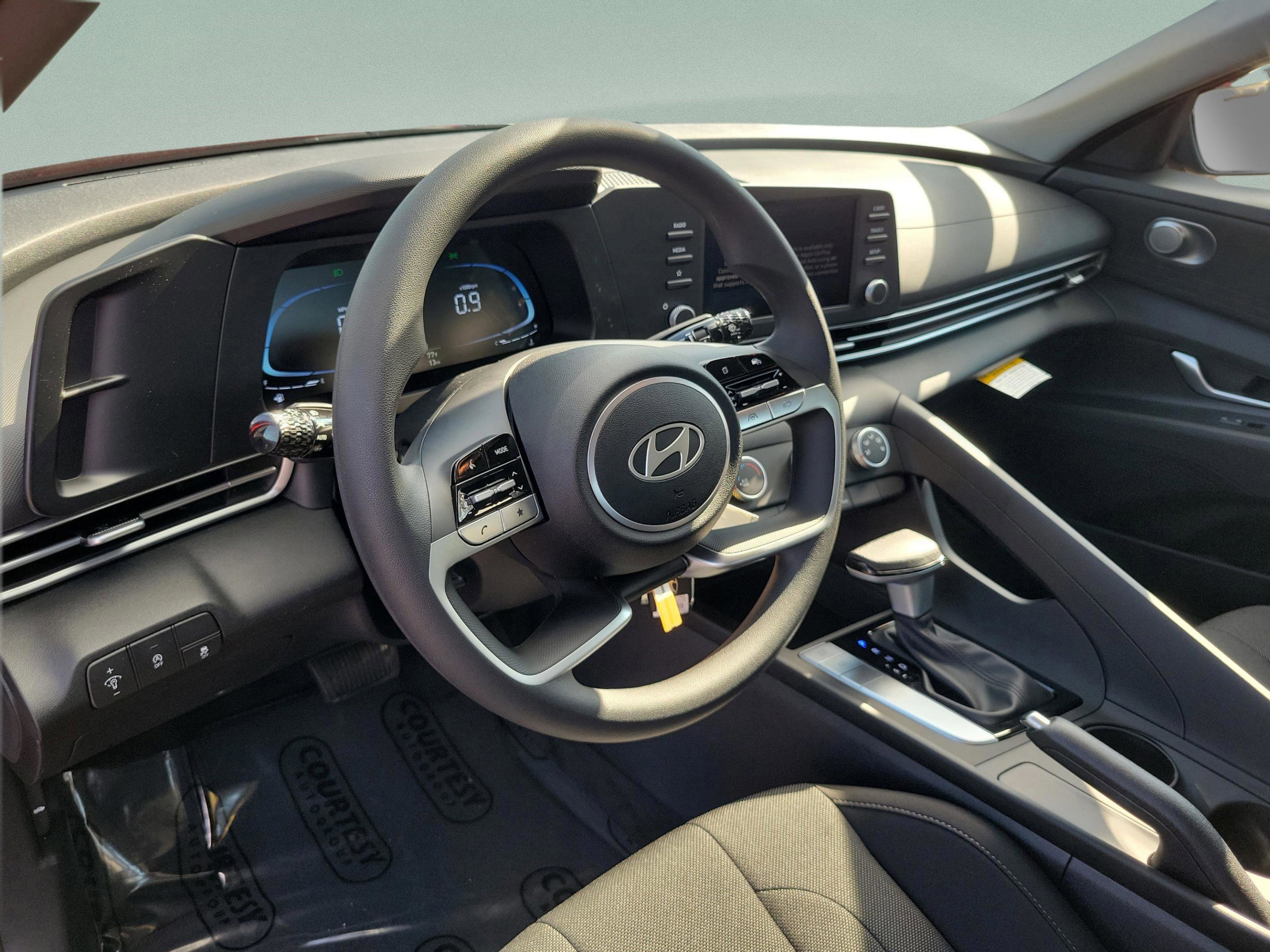 New 2026 Hyundai Elantra SE image 20