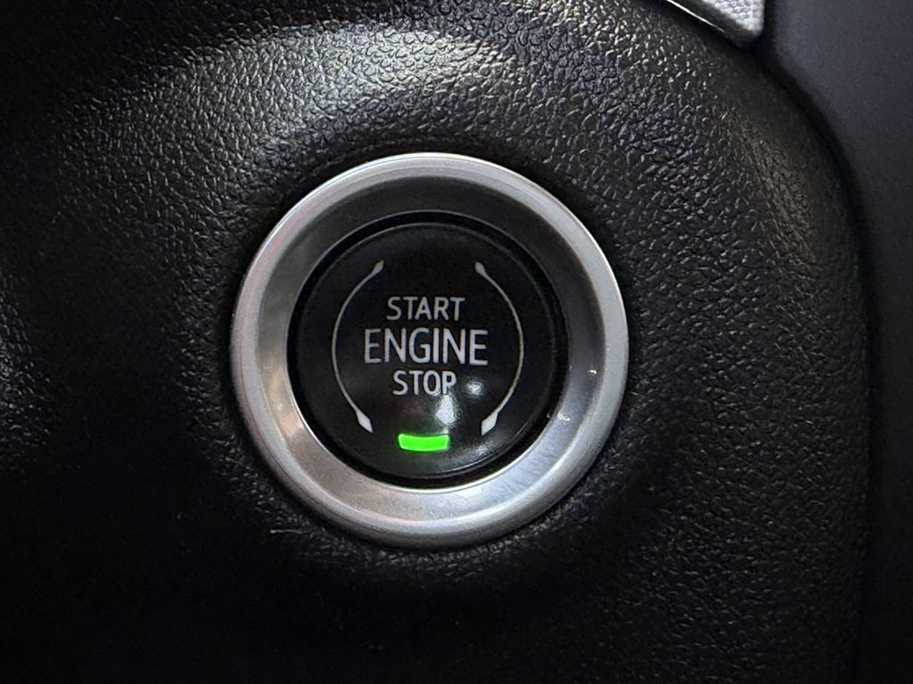 Used 2021 GMC Sierra 1500 SLT AWD/4WD image 22