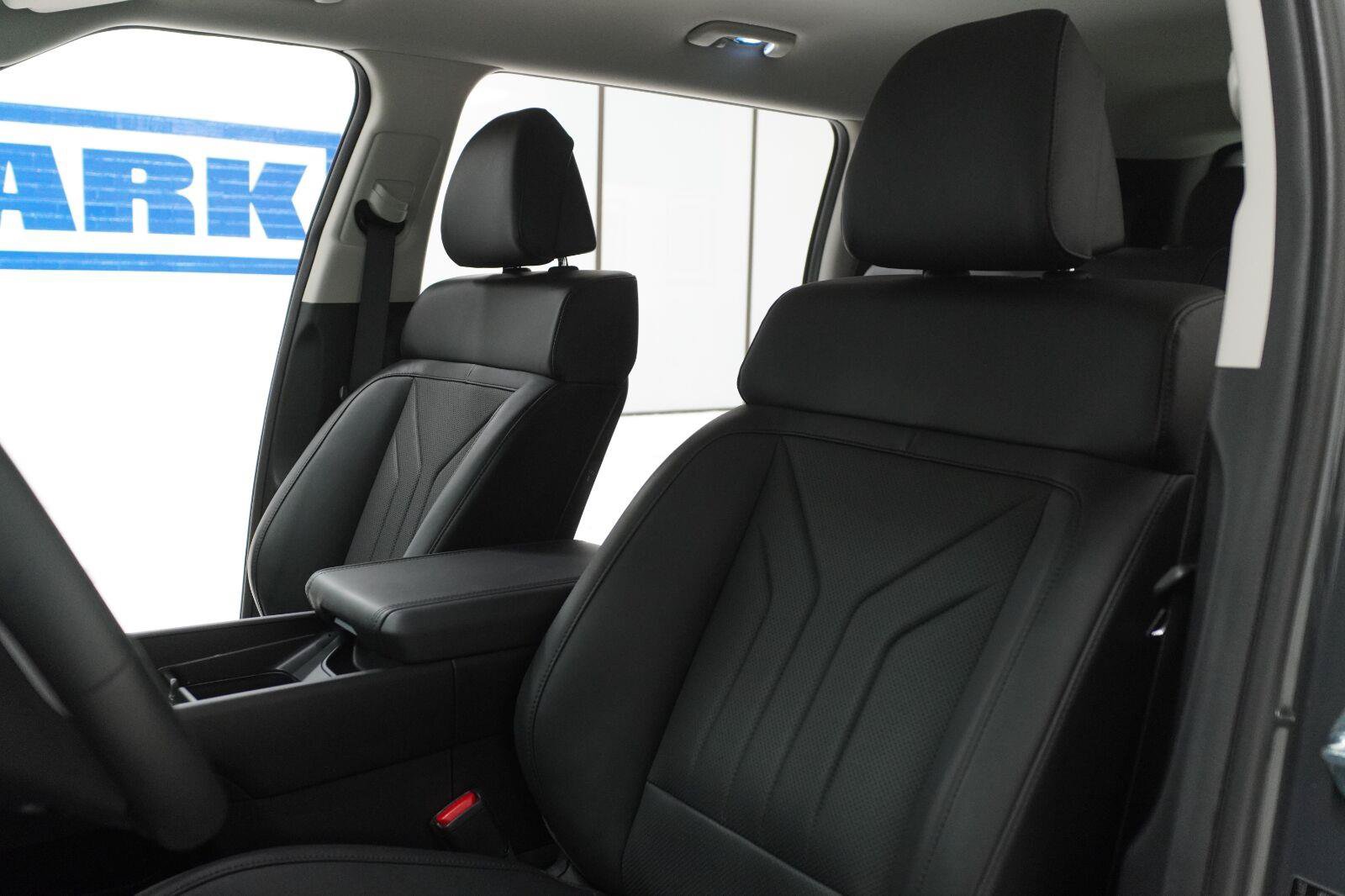 Used 2026 Hyundai Santa Fe SEL FWD image 6