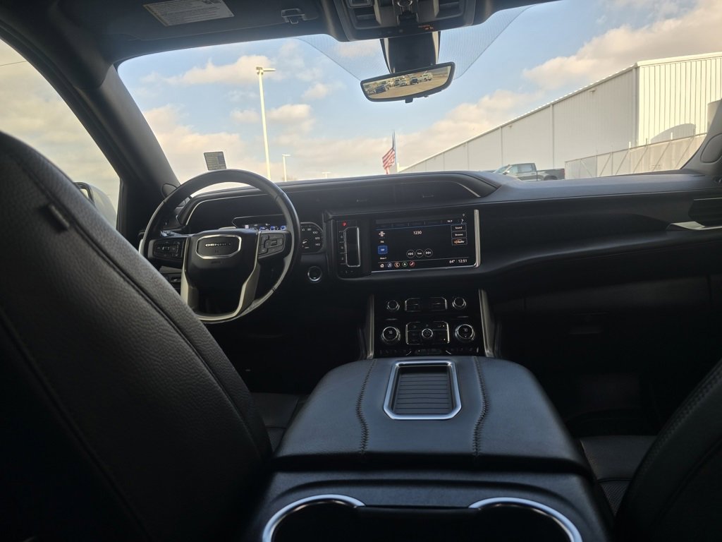 Used 2021 GMC Yukon Denali w/ Denali Ultimate Package image 27