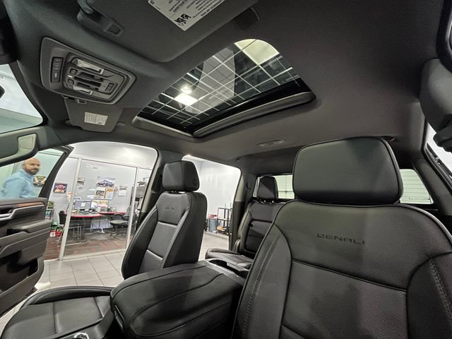 Used 2025 GMC Sierra 1500 Denali w/ Denali Reserve Package AWD/4WD image 29