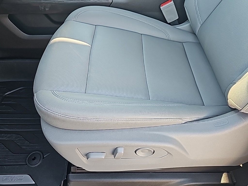 New 2026 GMC Sierra 1500 SLT w/ SLT Premium Package image 10