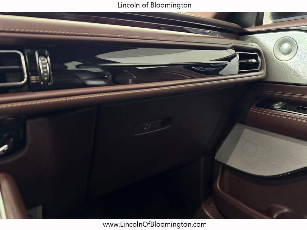 Used 2023 Lincoln Aviator Black Label w/ Dynamic Handling Package image 45