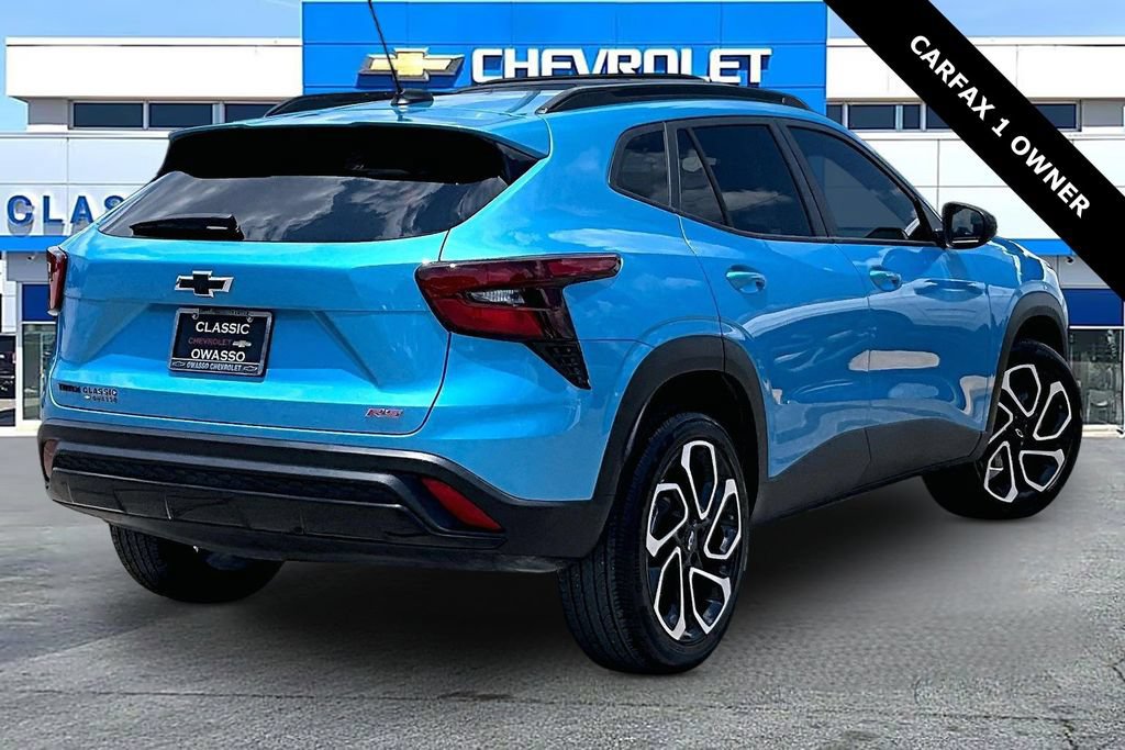 Used 2025 Chevrolet Trax RS FWD image 18