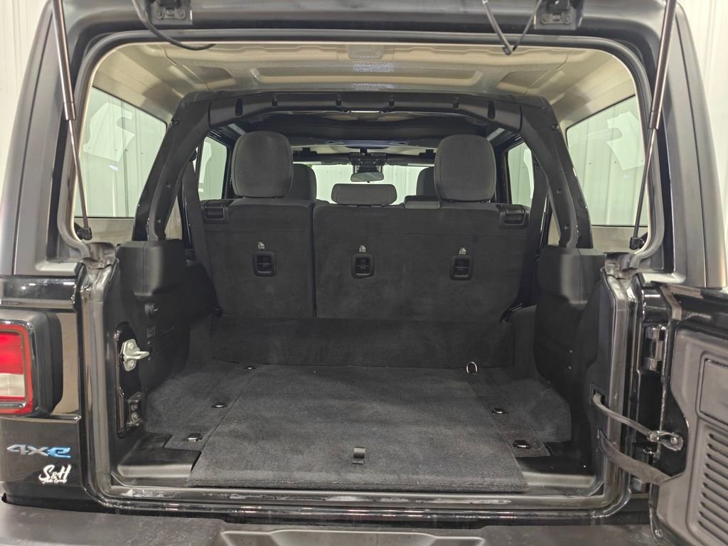 Used 2024 Jeep Wrangler Unlimited image 29
