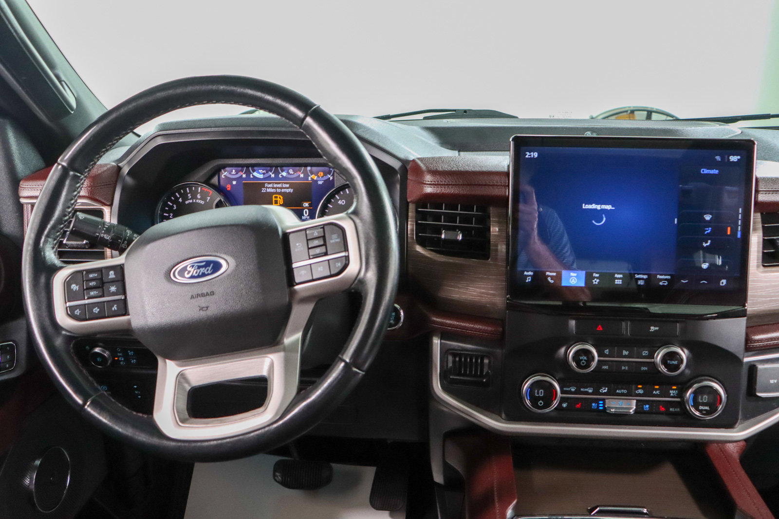 Used 2022 Ford Expedition Limited RWD image 17