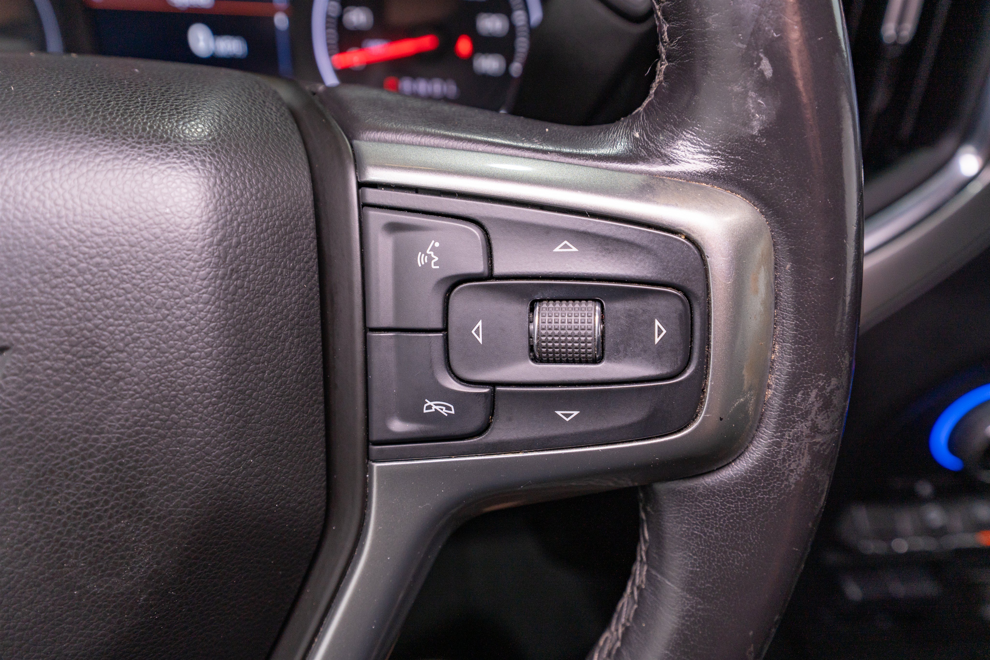 Used 2019 Chevrolet Silverado 1500 LT AWD/4WD image 27