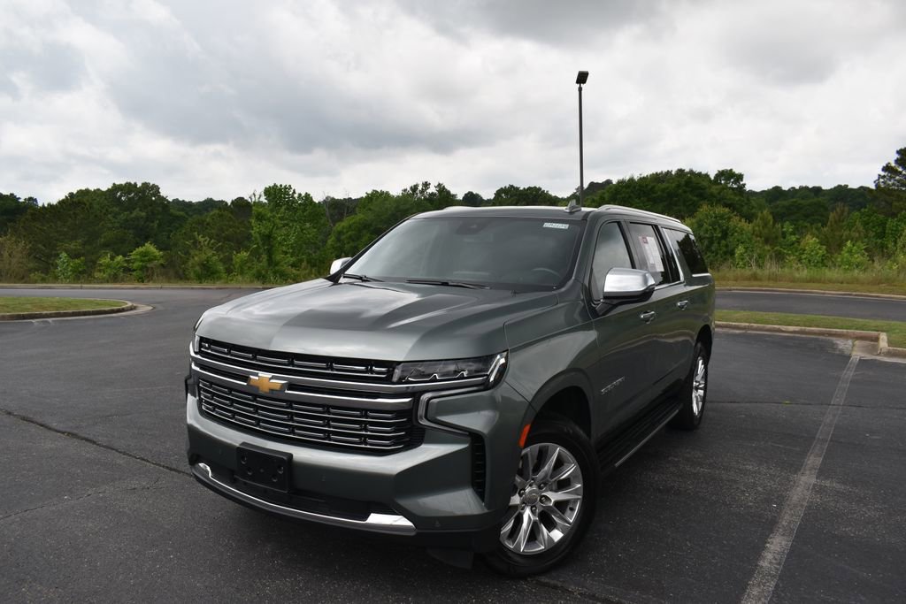 Used 2023 Chevrolet Suburban Premier AWD/4WD image 6