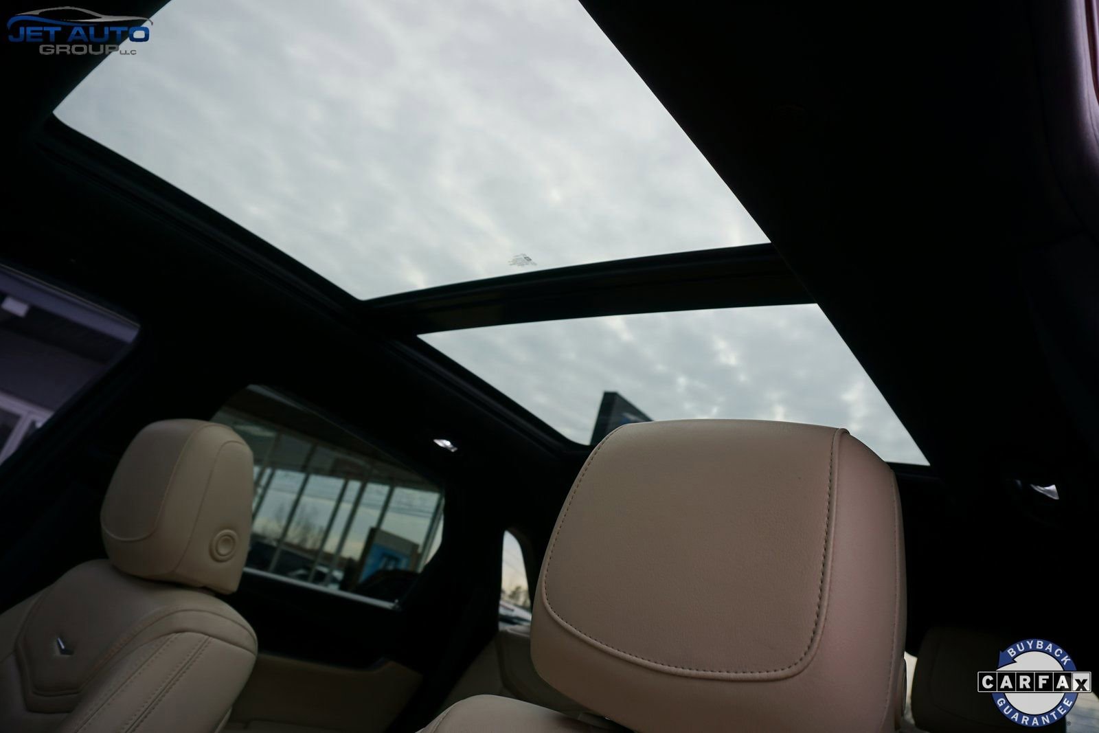 Used 2018 Cadillac XT5 Luxury w/ Driver Awareness Package image 29