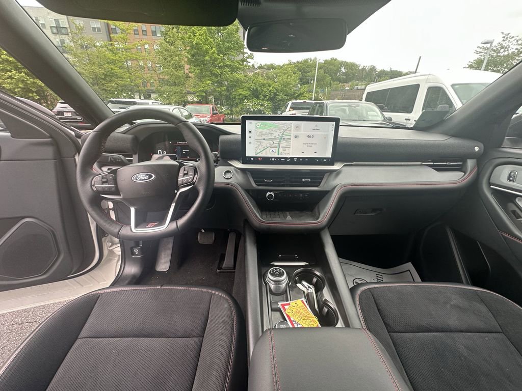 Used 2025 Ford Explorer ST AWD/4WD image 15