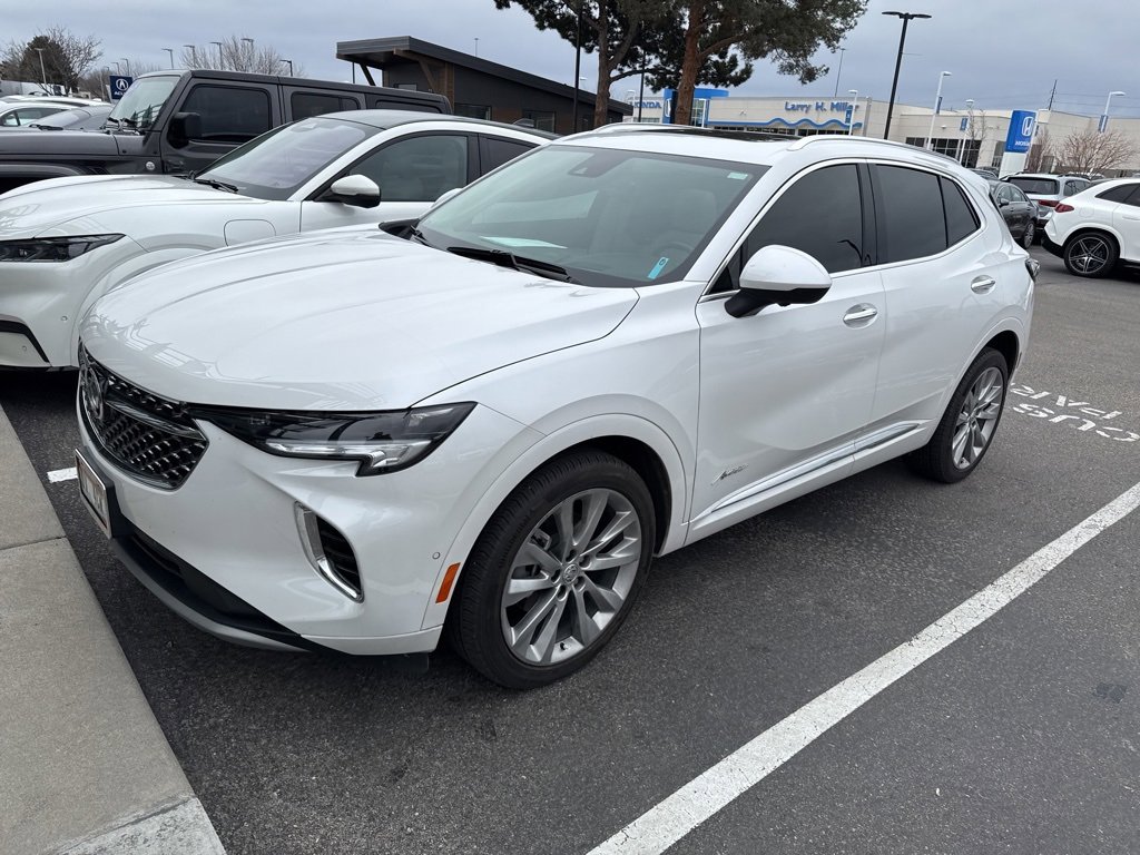 Used 2023 Buick Envision Avenir image 1
