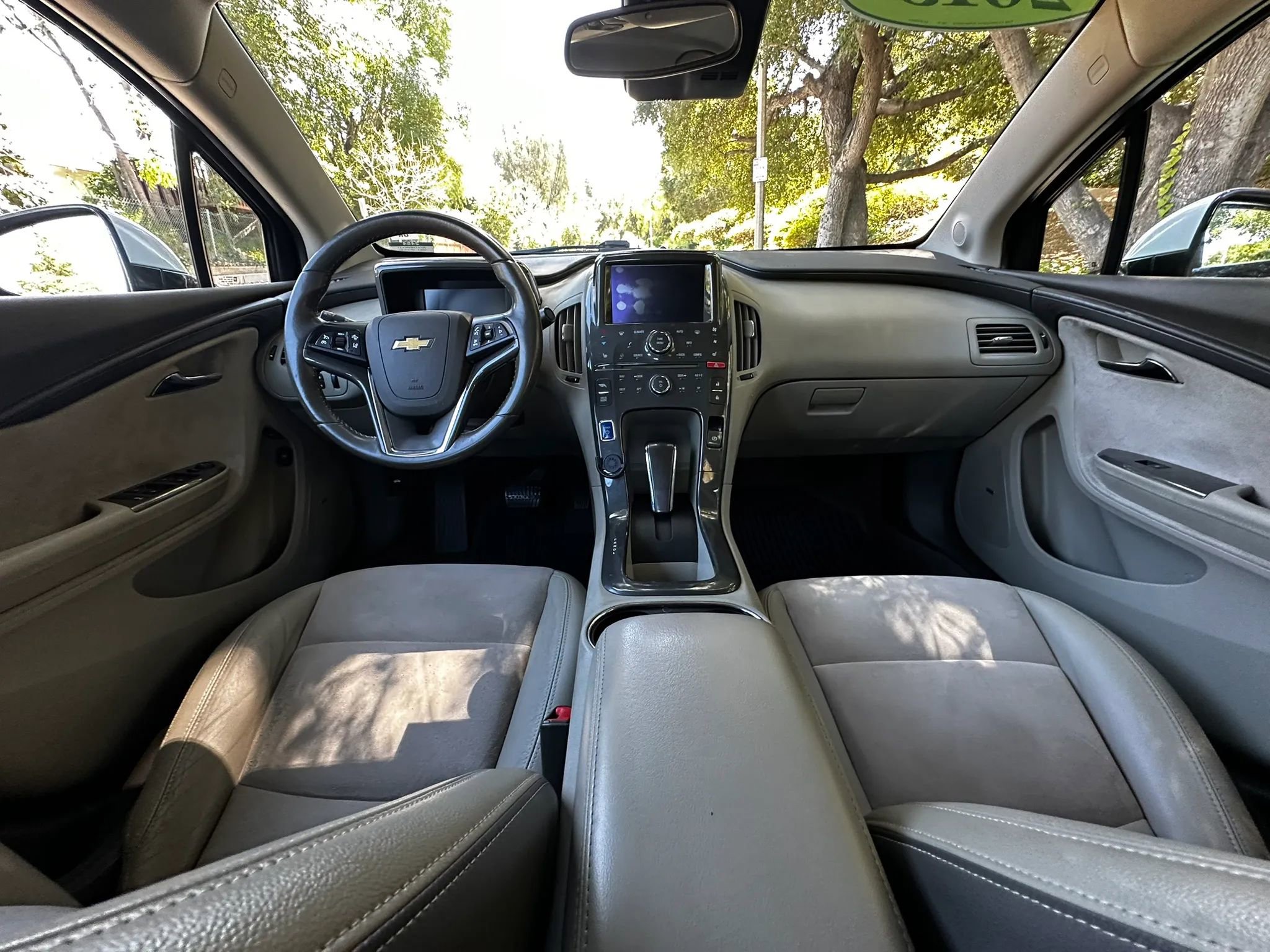 Used 2013 Chevrolet Volt Premium w/ Premium Trim Package FWD image 27