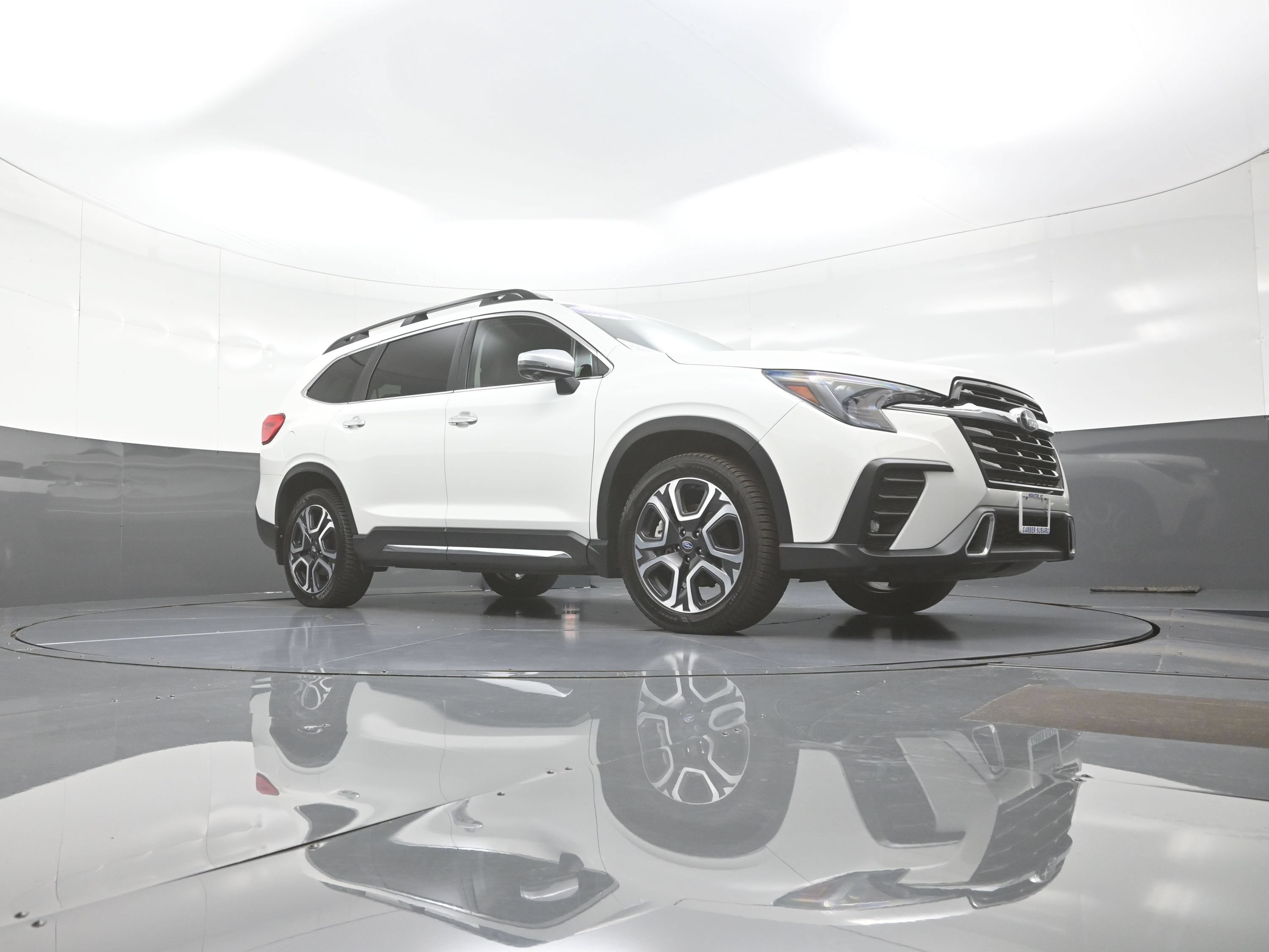 Used 2023 Subaru Ascent Touring AWD/4WD image 9