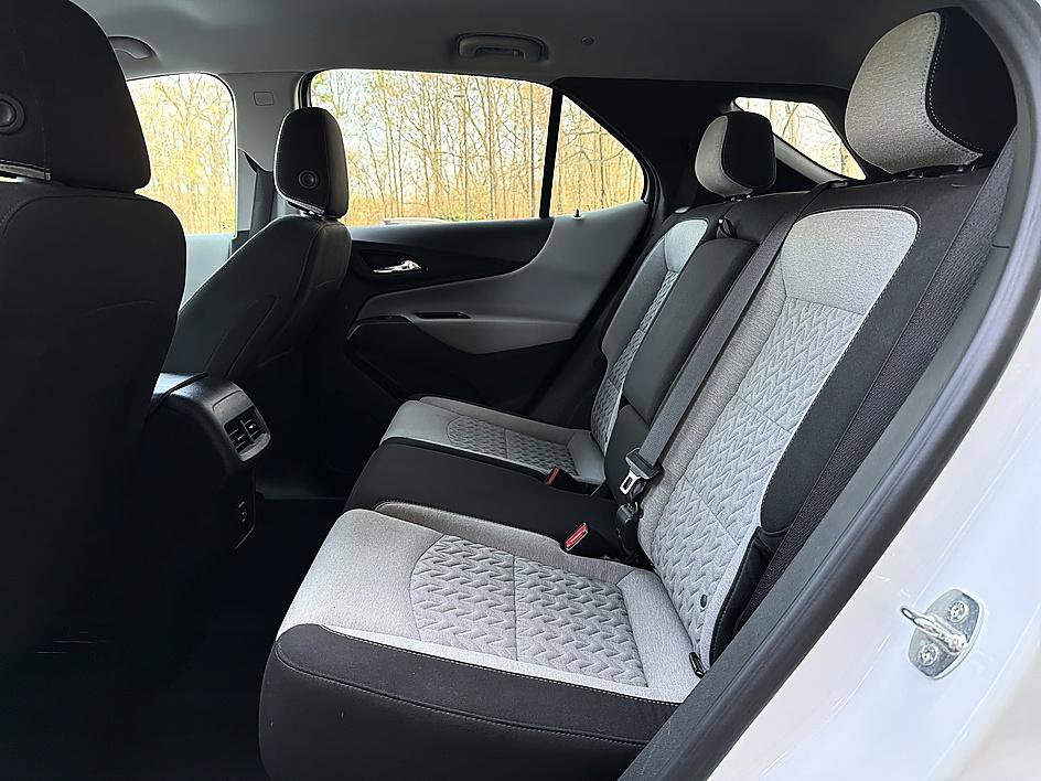 Used 2023 Chevrolet Equinox LT image 12