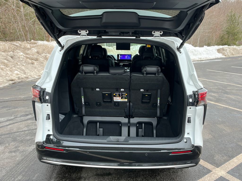 New 2026 Toyota Sienna Platinum image 26