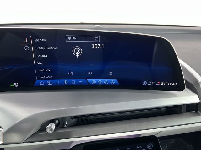 Used 2026 Cadillac Vistiq Sport image 14