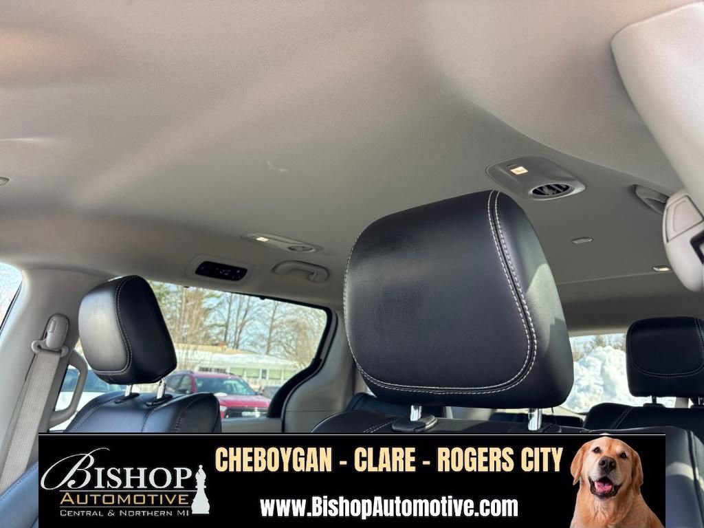 Used 2023 Chrysler Pacifica Touring-L FWD image 26