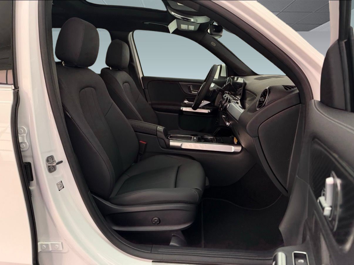 New 2026 Mercedes-Benz GLB 250 image 23